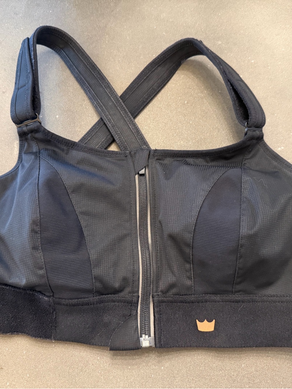 SHEFIT Black Front-Zip High-Impact Sports Bra- 2 Luxe Excellent condition!!